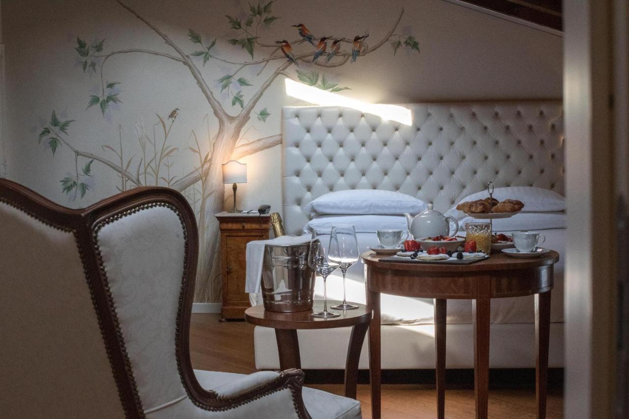 Le Ali Del Frassino Hotell Peschiera del Garda Exteriör bild
