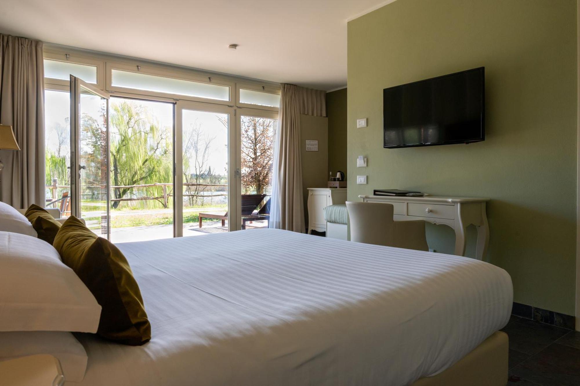 Le Ali Del Frassino Hotell Peschiera del Garda Exteriör bild